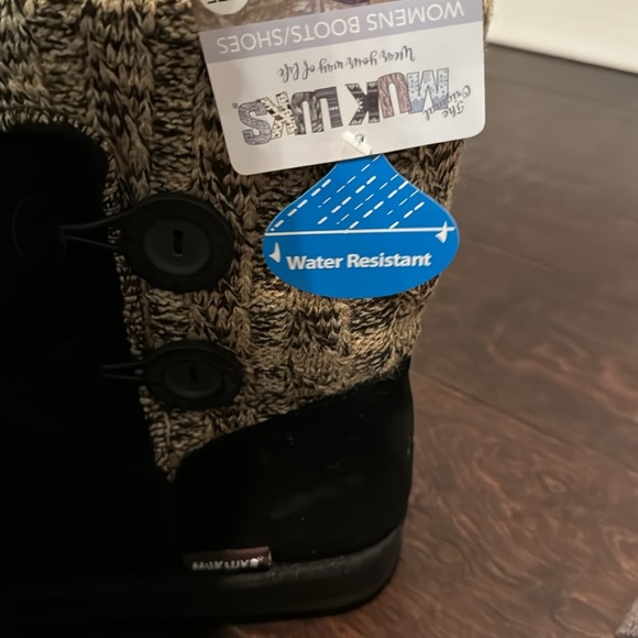 Muk Luks black and tan boots nwt 11 - Picture 7 of 8